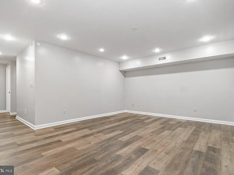 54 Hamlet Dr — Photo 20