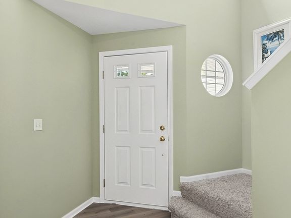 3rd image of 1278 Horseshoe Ct