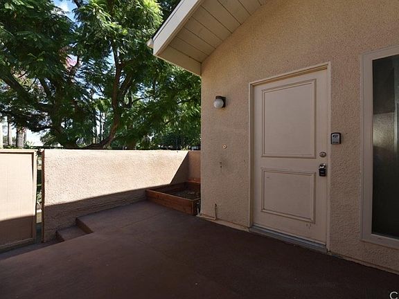 3rd image of 2949 Pembroke Ct