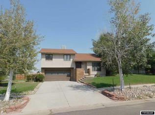 3820 Eagle Dr, Casper, WY 82604