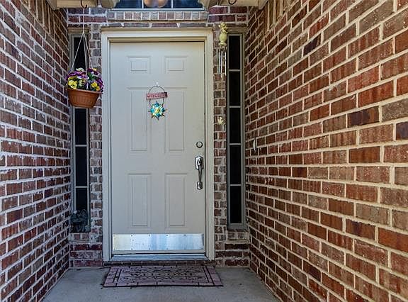 2nd image of 6513 Stockton Dr