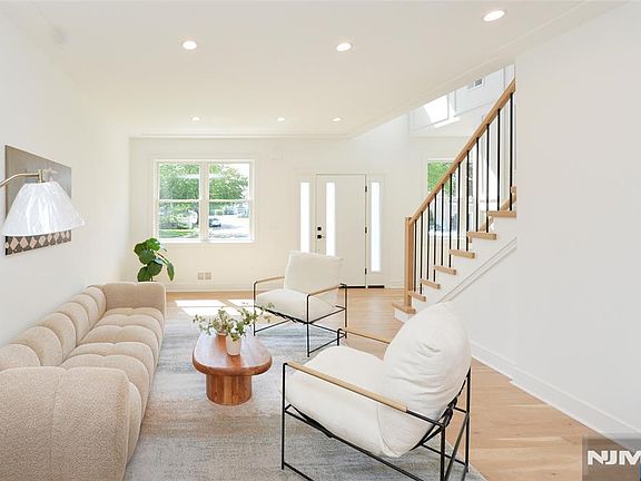 2nd image of 5-31 Boyd Avenue