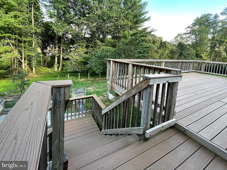 1115 Riva Ridge Dr — Photo 9