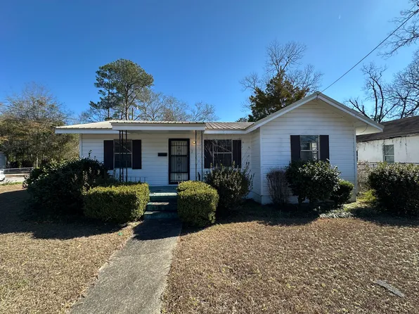818 NE Parker St, Dothan, AL 36303