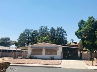 121 Sir George Dr, Las Vegas, NV 89110