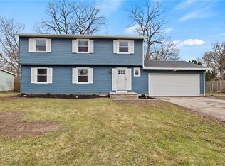 38 Omega Dr, Rochester, NY 14624