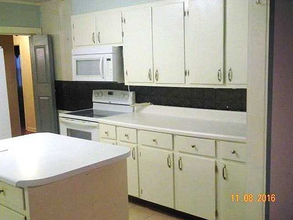 3rd image of 173 Bayou Ave E