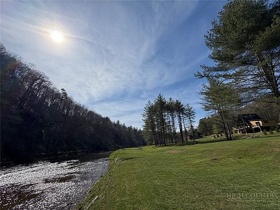 2nd image of 355 S River Hills Road