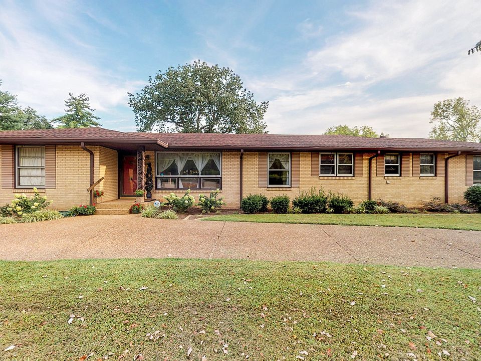 1st image of 2831 Windemere Dr