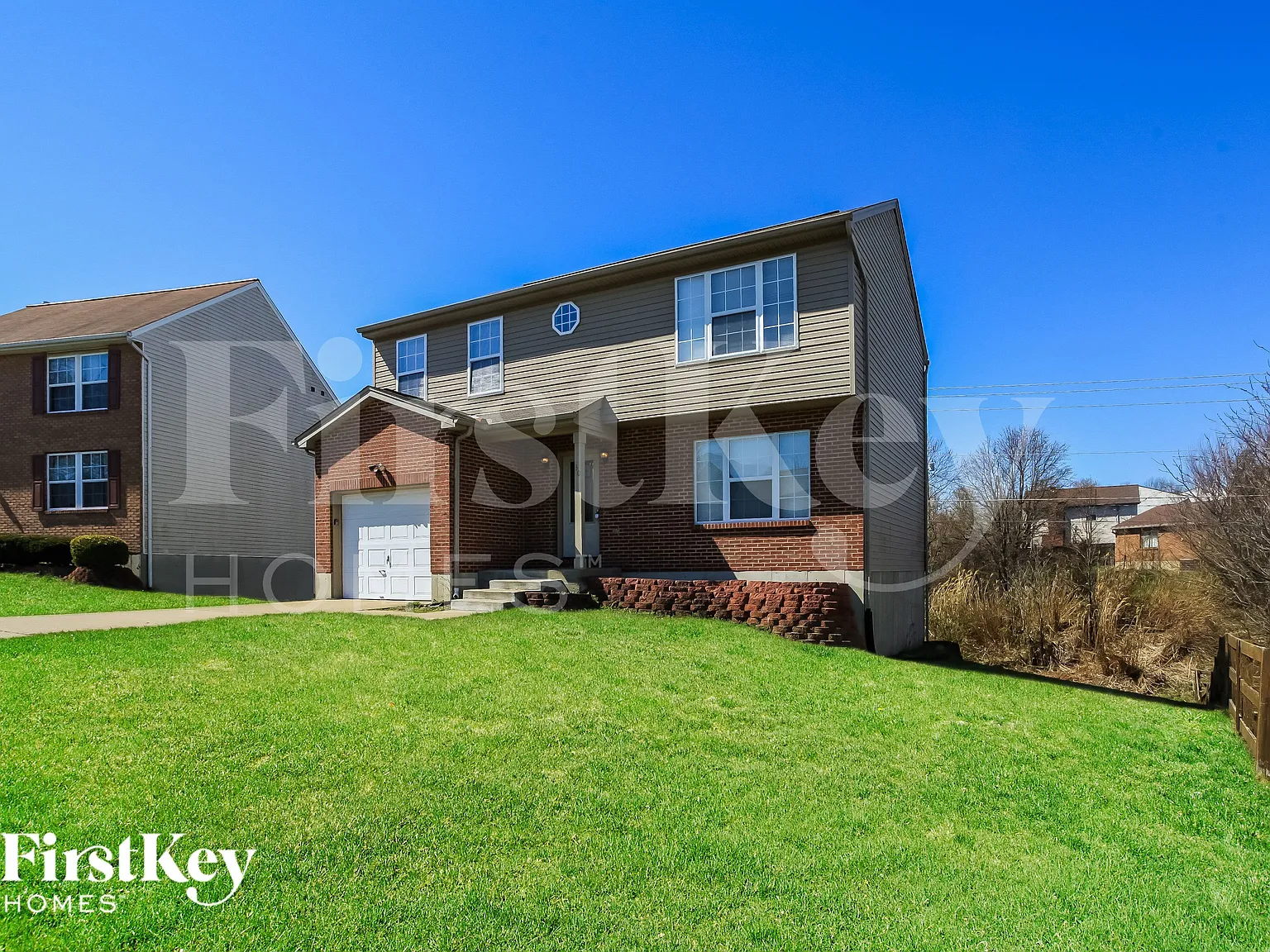 3 bed, 2.5 bath, 1482 sqft, $2,210 — Photo 2