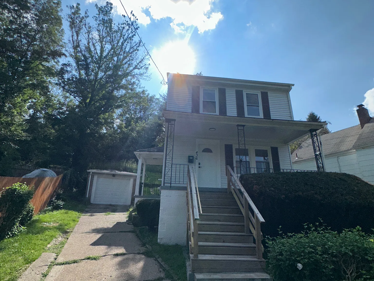 2 bed, 880 sqft, $1,400 — Photo 1