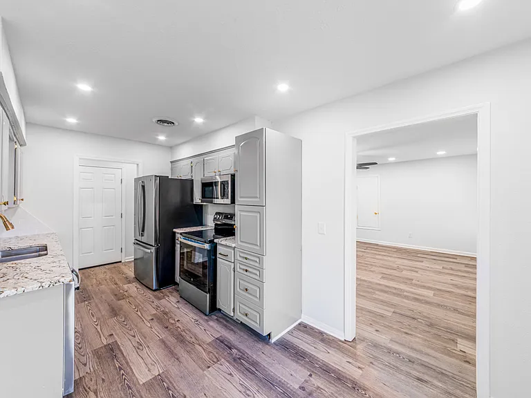 3310 E 4th Ave — Photo 12