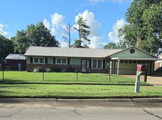 1500 E Barton Ave, West Memphis, AR 72301
