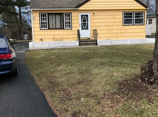 11 Sheraton Dr, Poughkeepsie, NY 12601