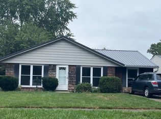 1900 Stanhope Rd, Springfield, IL 62702