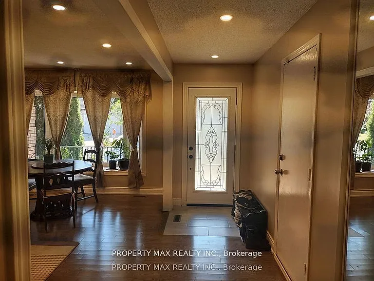 30 Glenabbey Dr #3 — Photo 10