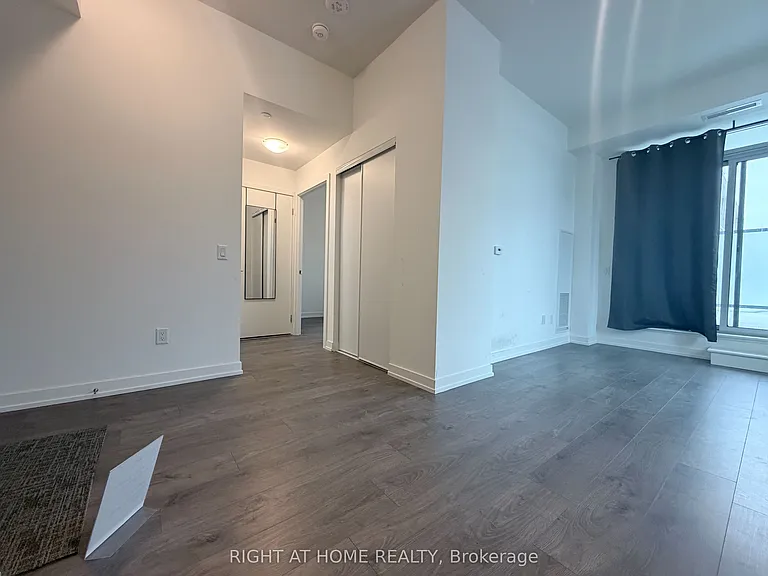 55 Duke St W #218 — Photo 14