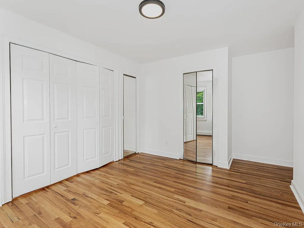 3 bed, 1.5 bath, 1297 sqft, $3,500 — Photo 4