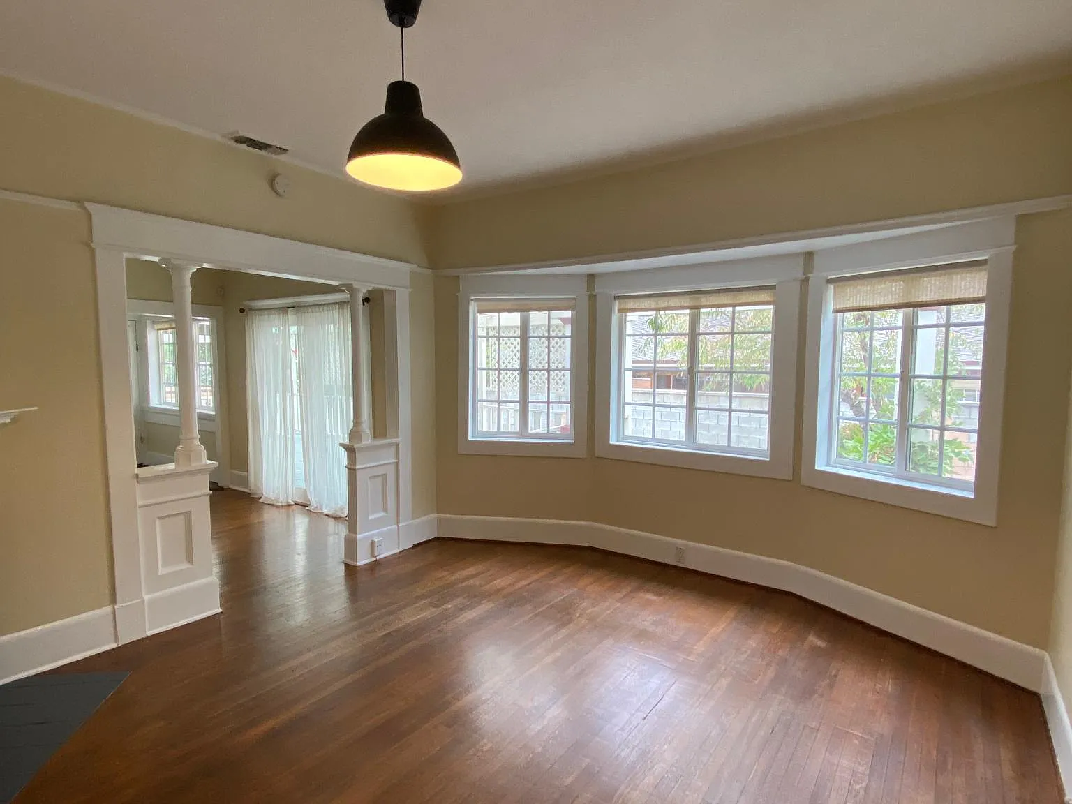 1850 El Sereno Ave — Photo 3
