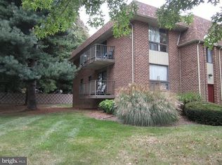 300 Saybrook Ln #B, Wallingford, PA 19086