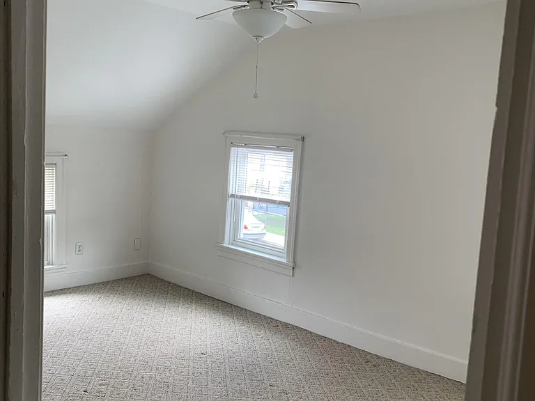 33 W High St — Photo 11