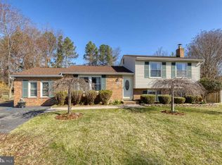 15104 Kamputa Dr, Centreville, VA 20120