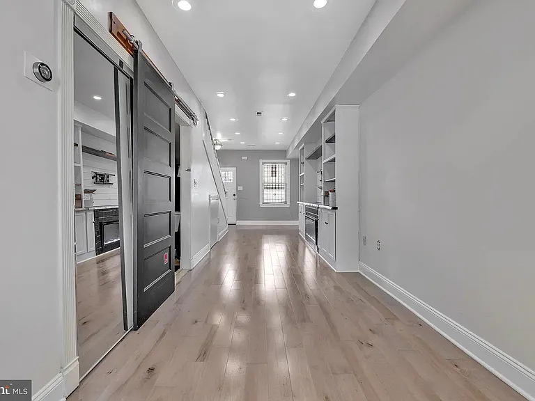 639 20th St NE — Photo 7
