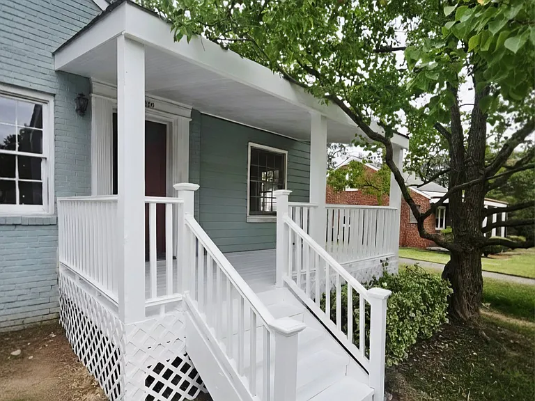 2039 Wilhelmina Ave — Photo 2