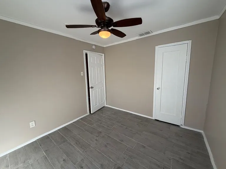 2257 Chambers Rd — Photo 17