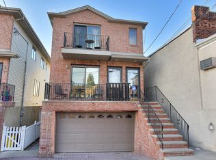 215 7th St, Fairview, NJ 07022