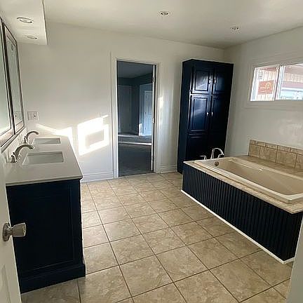 5th image of 3295 Buena Vista Cir