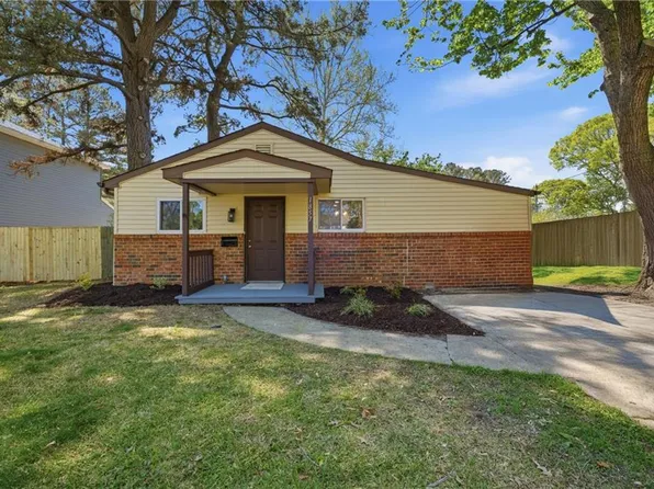 1857 S Streamline Dr, Virginia Beach, VA 23454