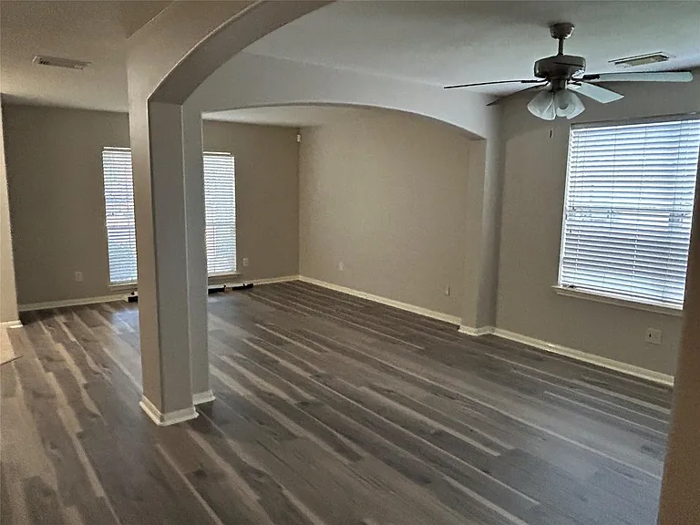 5410 Spring Oak Dr — Photo 4