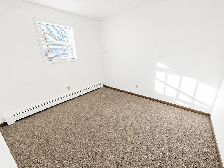 1651 Kelby Dr — Photo 4