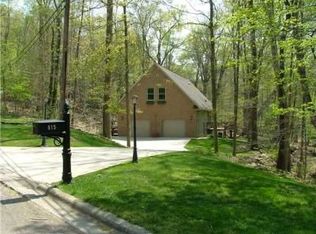 815 Berwyn Ln, Newark, OH 43055