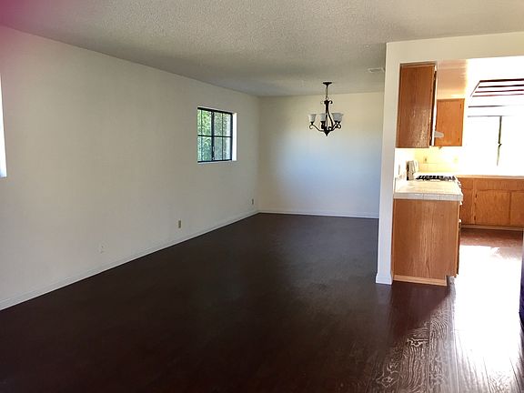 2nd image of 222 W Dexter St APT 5