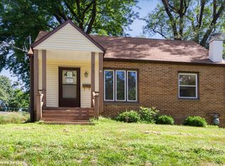 3121 Victoria Dr, Des Moines, IA 50310