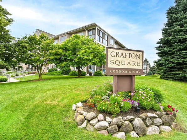 2117 1st AVENUE, Grafton, WI 53024