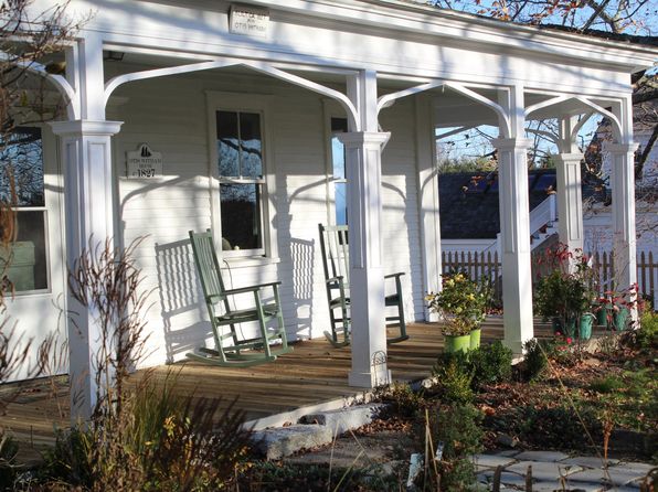 17 Pleasant St #2