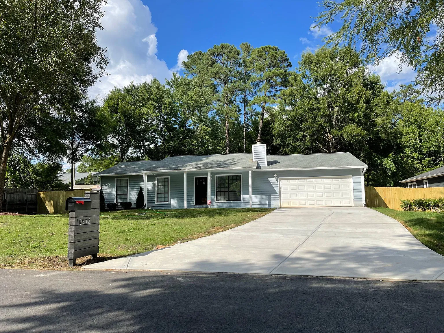 3 bed, 1894 sqft, $6,000 — Photo 3