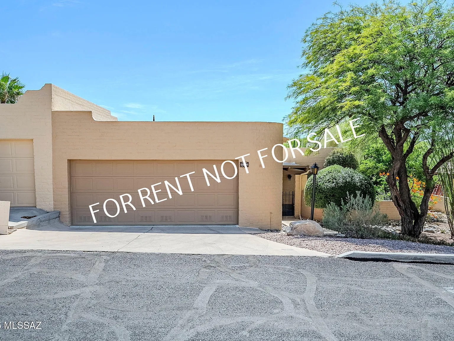 3 bed, 2.0 bath, 2041 sqft, $2,495 — Photo 1