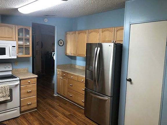 5th image of 10625 Saginaw Dr