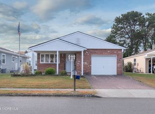 93 Paradise Blvd, Toms River, NJ 08757