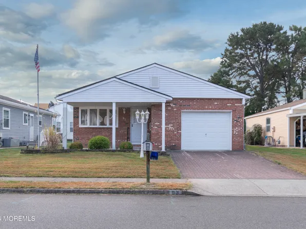 93 Paradise Boulevard, Toms River, NJ 08757