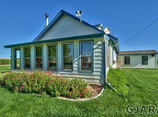 1404 Q Rd, Loma, CO 81524