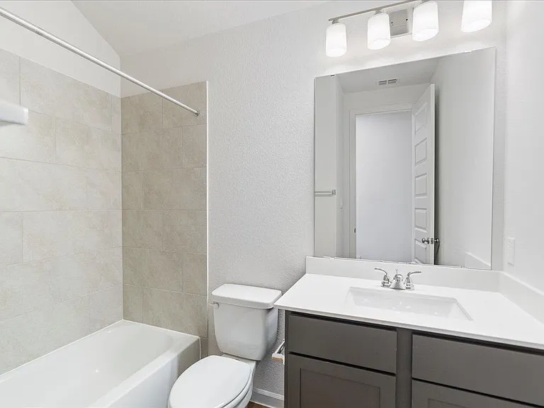 154 Blackborrow Dr — Photo 28