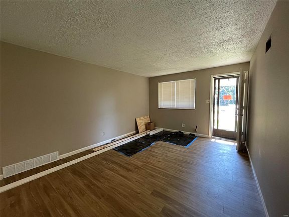 2nd image of 9074 Janet Ct