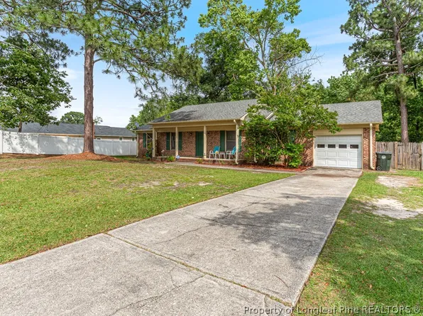 2035 Birchcreft Dr, Fayetteville, NC 28304