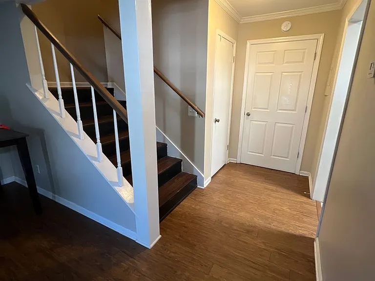 540 Oak Meadow Ln — Photo 7