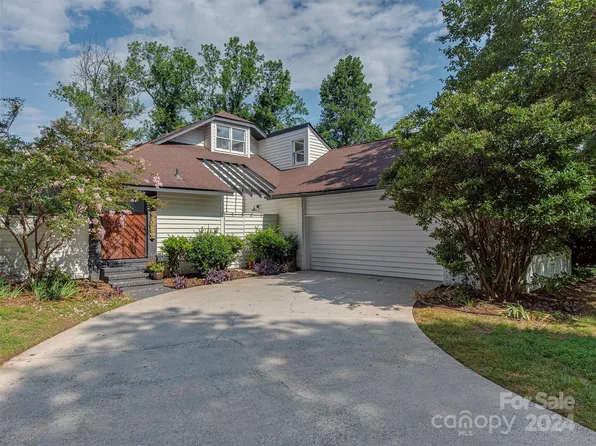 6208 Summertree Ln, Charlotte, NC 28226